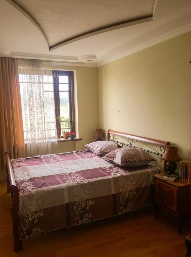 Chekin Imereti Koetaisi Buitenkant foto